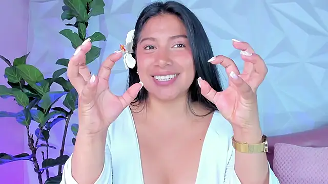 Snapshot of LinnaGardenia chatting on 01.17.25 LinnaGardenia online show from 01.17.25