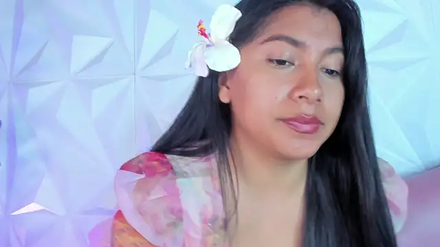 Snapshot of LinnaGardenia chatting on 02.06.25 LinnaGardenia online show from 02.06.25