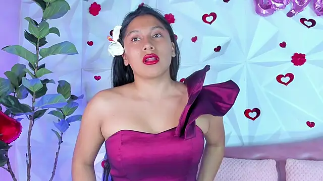 Snapshot of LinnaGardenia chatting on 02.15.25 LinnaGardenia online show from 02.15.25