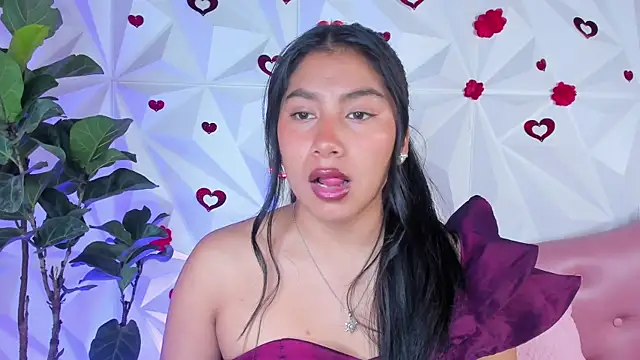 Snapshot of LinnaGardenia chatting on 03.15.25 LinnaGardenia online show from 03.15.25