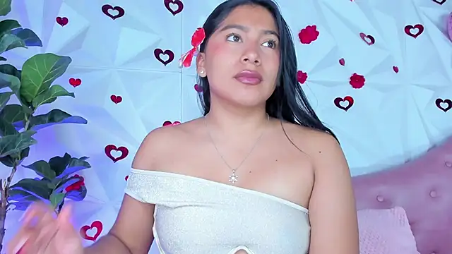 Snapshot of LinnaGardenia chatting on 03.19.25 LinnaGardenia online show from 03.19.25