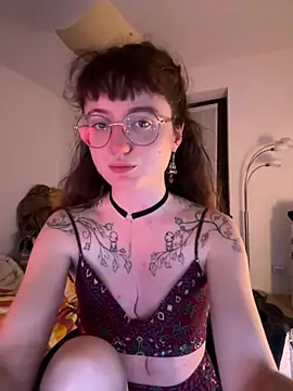 Snapshot of _foxygirl_ chatting on 03.10.25  foxygirl  online show from 03.10.25