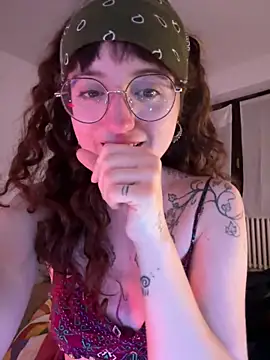 Snapshot of _foxygirl_ chatting on 03.16.25  foxygirl  online show from 03.16.25