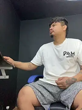 Snapshot of DickMasterfindom chatting on 06.19.26 DickMasterfindom online show from 06.19.26