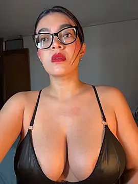 Snapshot of kathii95 chatting on 04.25.26 kathii95 online show from 04.25.26