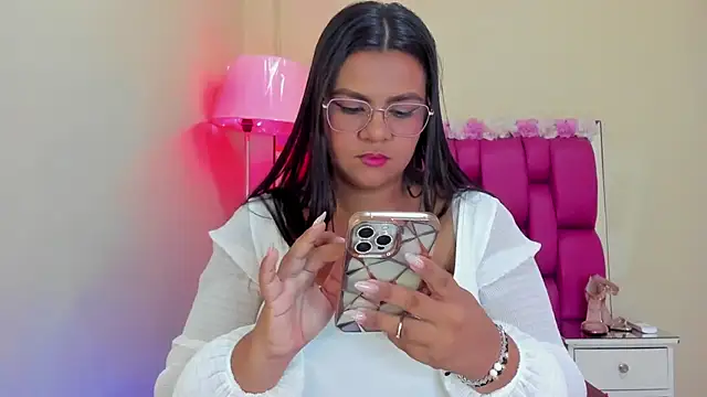 Snapshot of Gabriela_Brown chatting on 12.13.24 Gabriela Brown online show from 12.13.24