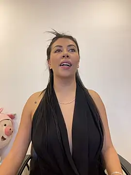 Snapshot of Alanna_atm_ chatting on 07.18.26 Alanna atm online show from 07.18.26