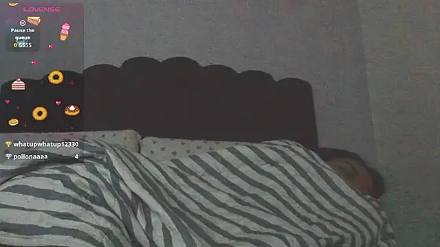 Snapshot of Sofia_Clauss_ chatting on 11.04.25 Sofia Clauss online show from 11.04.25