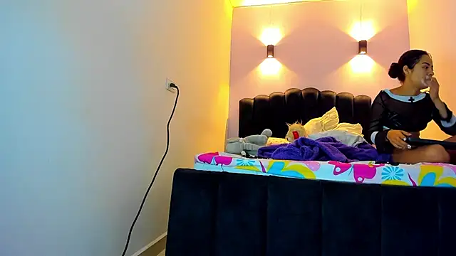 Sofia Clauss  online show from 01.17.26