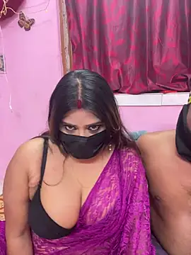 Snapshot of OrgsmMust chatting on 02.02.25 OrgsmMust online show from 02.02.25