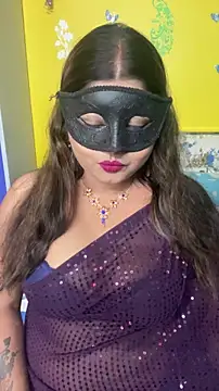 Snapshot of OrgsmMust chatting on 10.26.25 OrgsmMust online show from 10.26.25