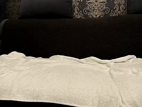 Snapshot of makodyrty chatting on 12.15.25 makodyrty online show from 12.15.25