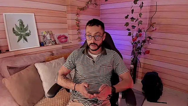 Tom cooper  online show from 03.03.25