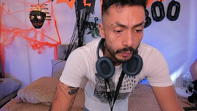 Tom cooper  online show from 10.18.25