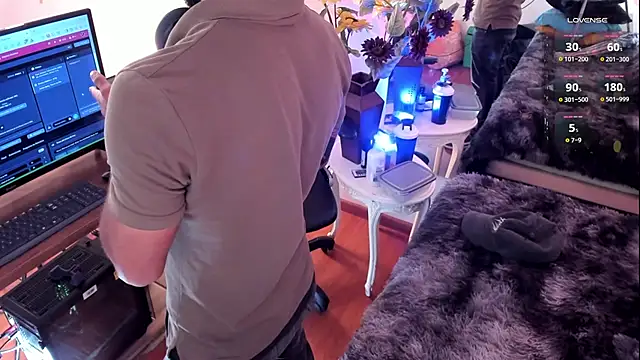 Tom cooper  online show from 10.22.25