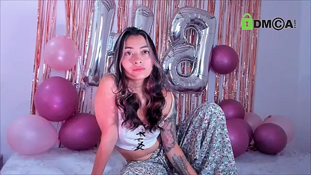 Lauren A online show from 12.13.24