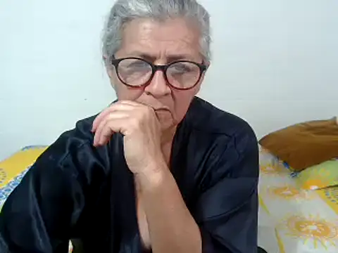 candy mature  online show from 03.12.25