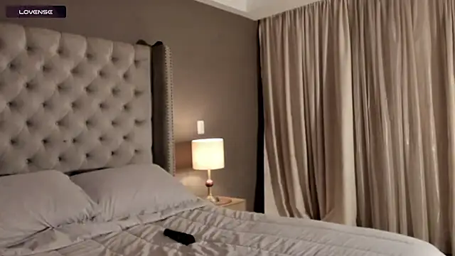 vangie  online show from 10.14.25