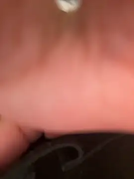 Snapshot of DarianaGuzz chatting on 03.04.25 DarianaGuzz online show from 03.04.25