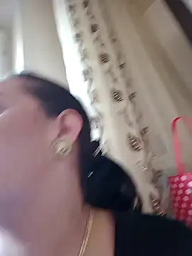 AvaLloyd online show from 03.05.25