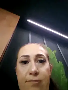 AvaLloyd online show from 03.06.25