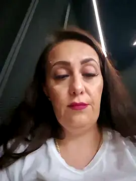 AvaLloyd online show from 03.17.25