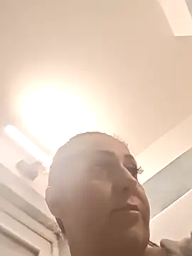 AvaLloyd online show from 10.17.25