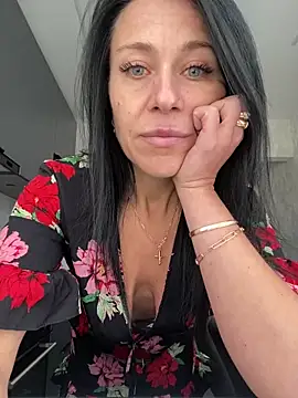 Snapshot of CuteNata chatting on 10.09.25 CuteNata online show from 10.09.25