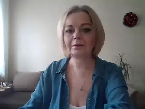 Snapshot of SofiyaPetrova chatting on 01.14.25 SofiyaPetrova online show from 01.14.25