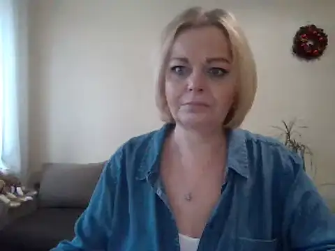 Snapshot of SofiyaPetrova chatting on 01.14.25 SofiyaPetrova online show from 01.14.25