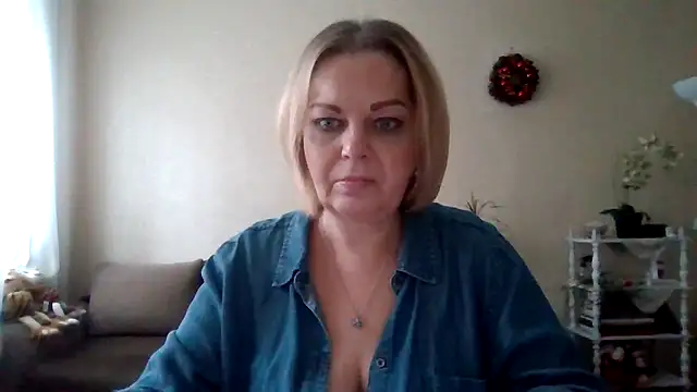 Snapshot of SofiyaPetrova chatting on 02.05.25 SofiyaPetrova online show from 02.05.25