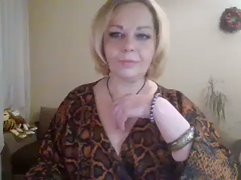 Snapshot of SofiyaPetrova chatting on 02.08.25 SofiyaPetrova online show from 02.08.25