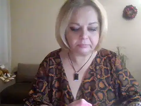 Snapshot of SofiyaPetrova chatting on 02.08.25 SofiyaPetrova online show from 02.08.25
