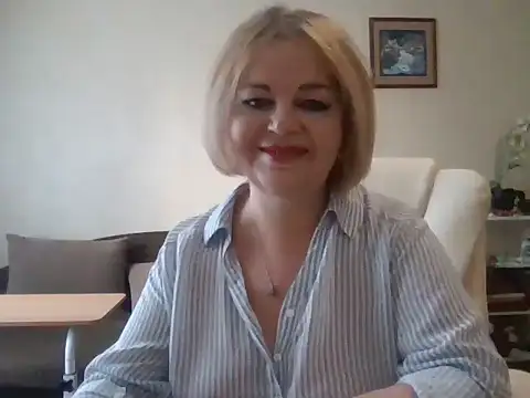 Snapshot of SofiyaPetrova chatting on 09.18.25 SofiyaPetrova online show from 09.18.25