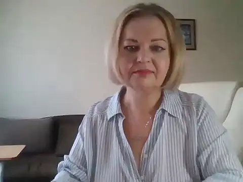 Snapshot of SofiyaPetrova chatting on 09.25.25 SofiyaPetrova online show from 09.25.25