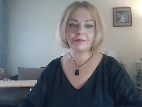 Snapshot of SofiyaPetrova chatting on 10.04.25 SofiyaPetrova online show from 10.04.25