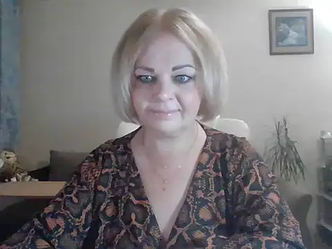 Snapshot of SofiyaPetrova chatting on 10.07.25 SofiyaPetrova online show from 10.07.25