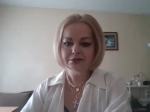 Snapshot of SofiyaPetrova chatting on 10.23.25 SofiyaPetrova online show from 10.23.25