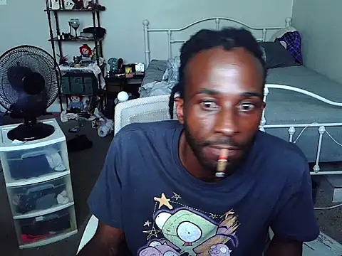 Snapshot of razzynolight chatting on 06.29.26 razzynolight online show from 06.29.26