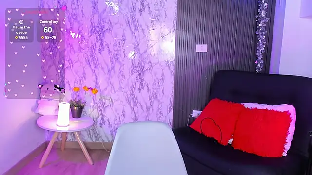 chloe blue online show from 01.28.25