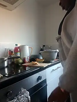 Snapshot of Bali_baddie_x chatting on 01.11.25 Bali baddie x online show from 01.11.25