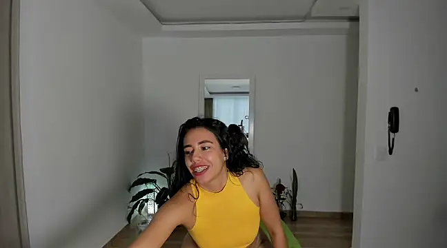 Snapshot of susana_monroy chatting on 02.02.25 susana monroy online show from 02.02.25