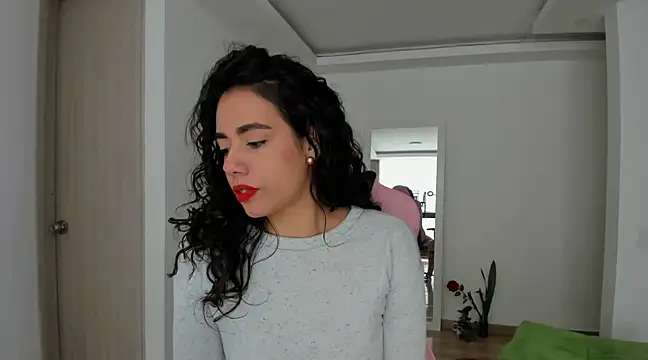 Snapshot of susana_monroy chatting on 02.14.25 susana monroy online show from 02.14.25