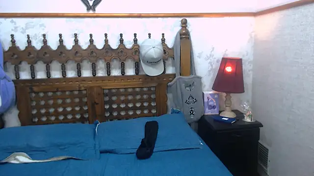 MilanZaire online show from 03.02.25