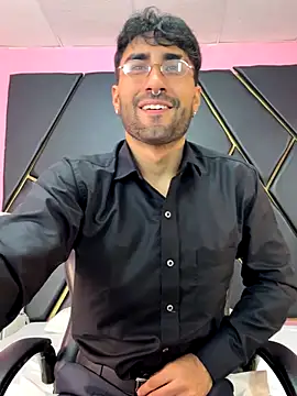 MilanZaire online show from 10.12.25