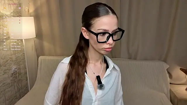 Snapshot of AnabelHun chatting on 06.03.26 AnabelHun online show from 06.03.26