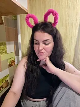 Karolina llove online show from 12.22.24