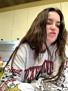 Karolina llove online show from 11.13.25