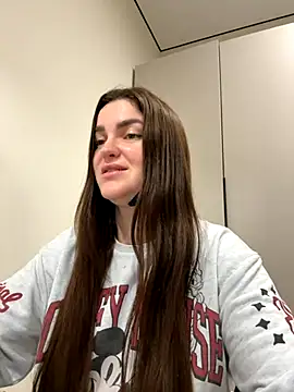 Karolina llove online show from 12.03.25