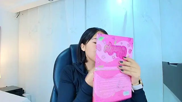 lina bedoya  online show from 11.29.25